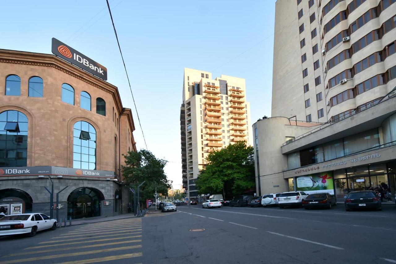 Green Yerevan Exterior photo